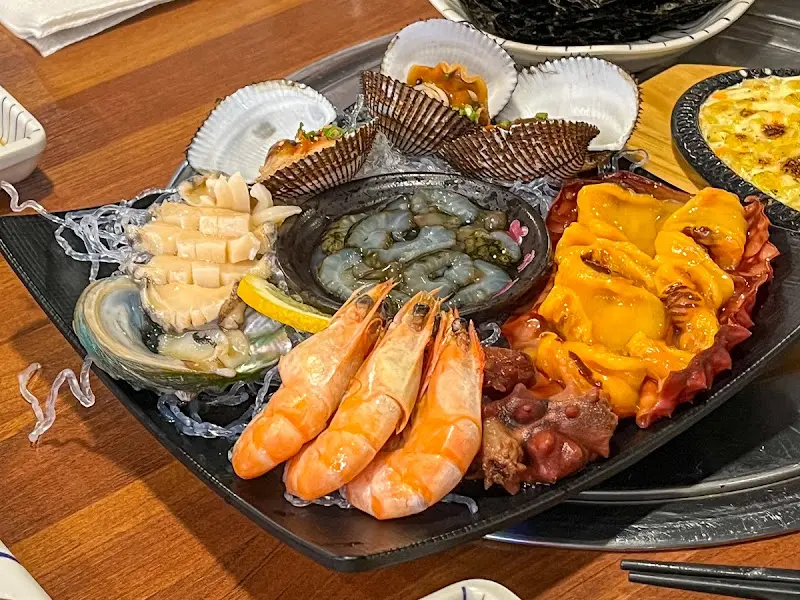 신선한 해산물 한 상