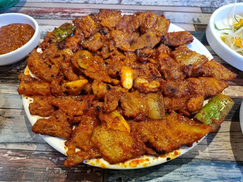 돼지 석쇠구이 전체샷