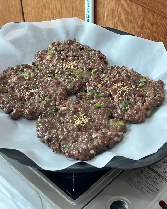 지글지글 익어가는 떡갈비