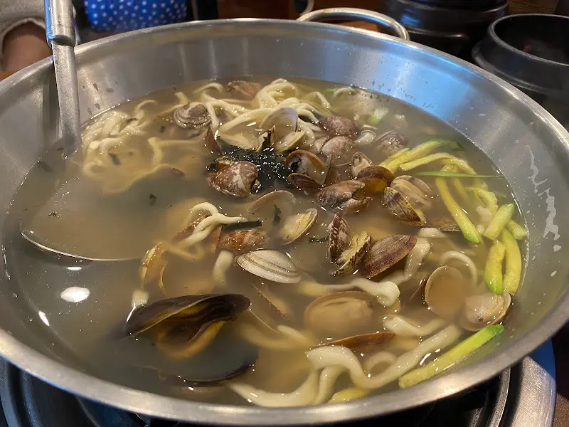 바지락칼국수 한상차림