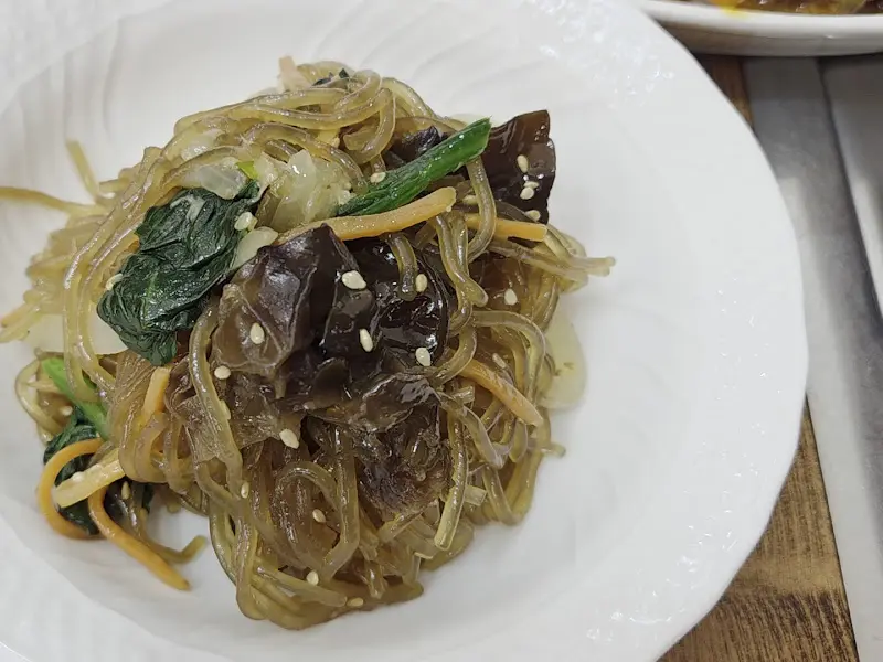 윤기가 흐르는 잡채