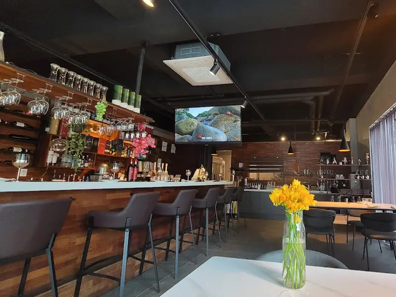 넓은 테이블 간격