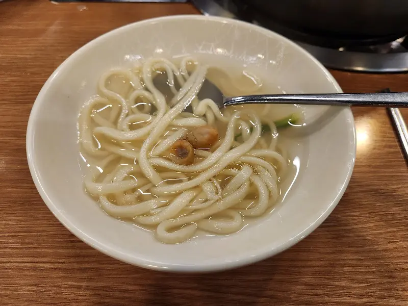 칼국수를 다 먹고 난 후 볶음밥 사진