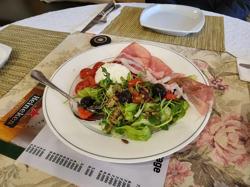 프로슈토 샐러드