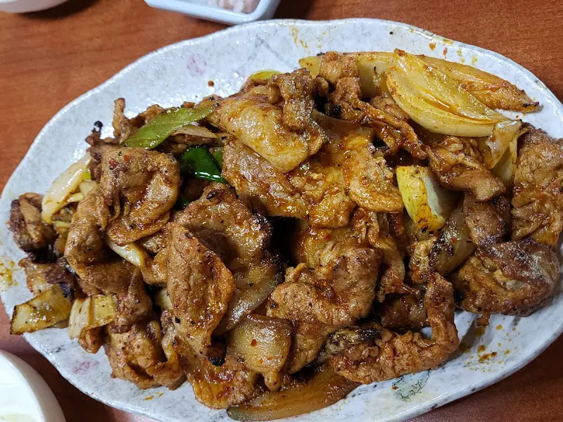 재건식육식당 내부