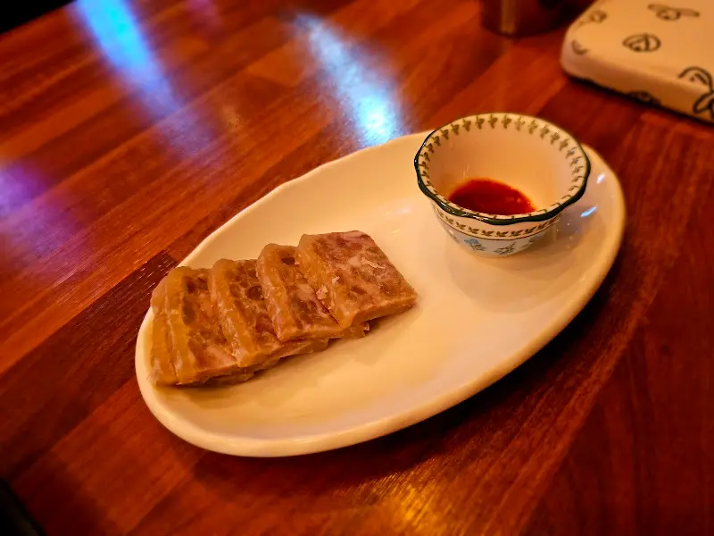 참말로국수 편육 서비스