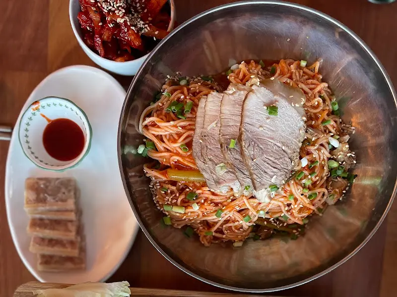 참말로국수 비빔국수 전체샷