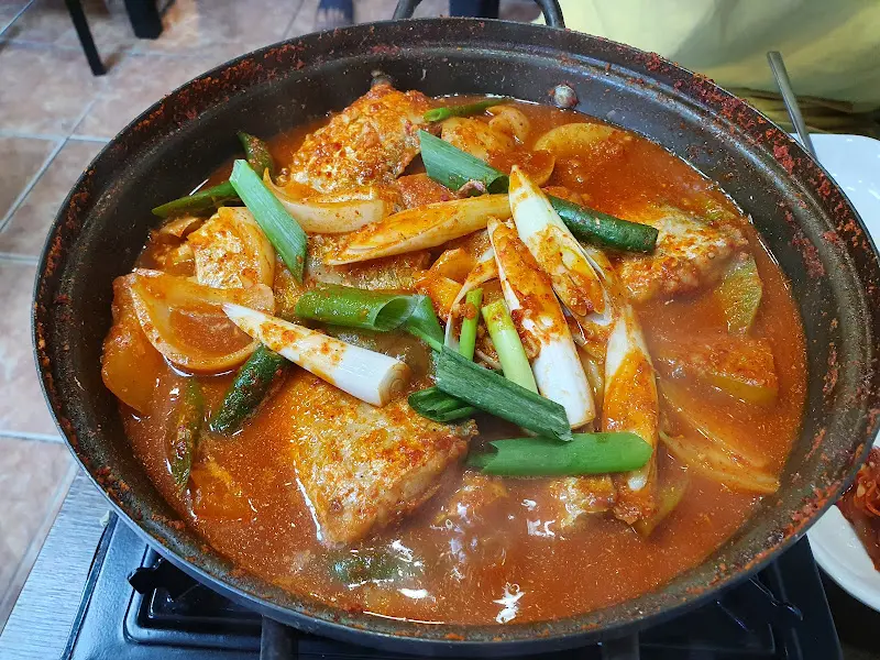 갈치조림 끓는 모습