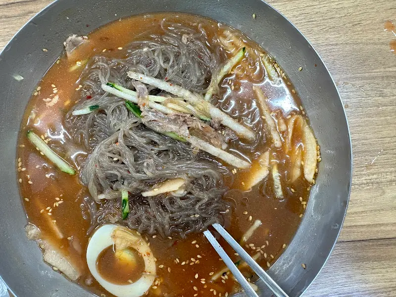 비빔냉면