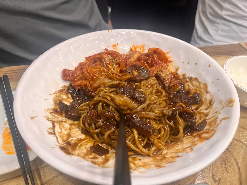 계룡각 짜장면 비빔