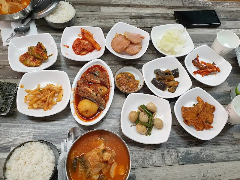 다온백반 반찬 클로즈업