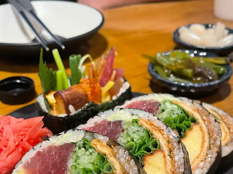 료미의 후토마끼와 기본 반찬