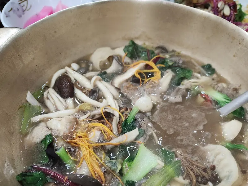 버섯과 야채가 듬뿍 들어간 샤브샤브