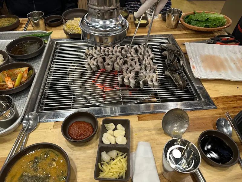 장어 굽는 모습