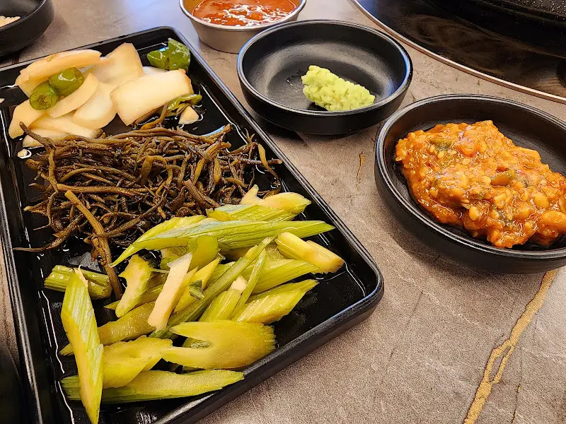 다채로운 곁들임 찬