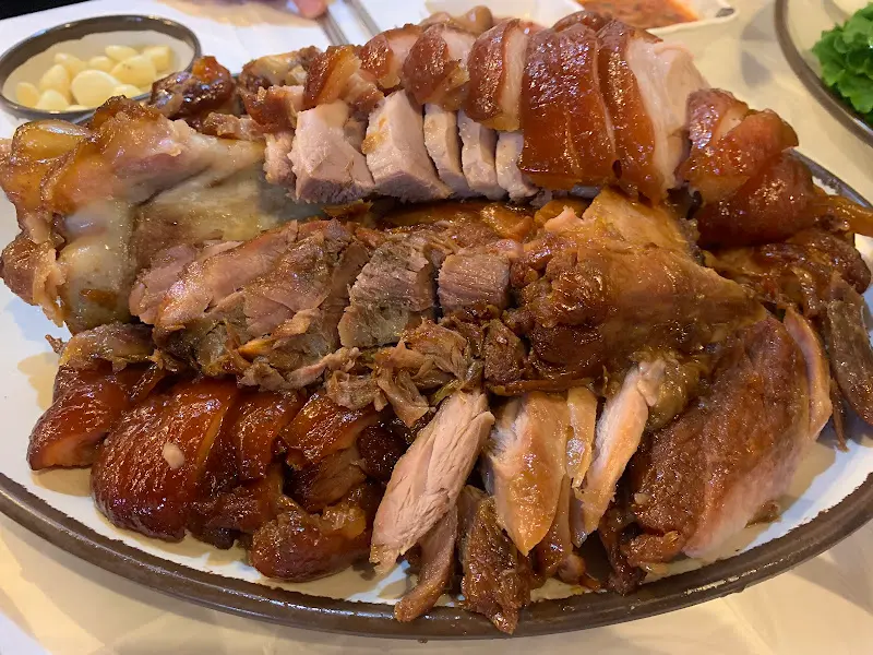 푸짐한 족발 한 상