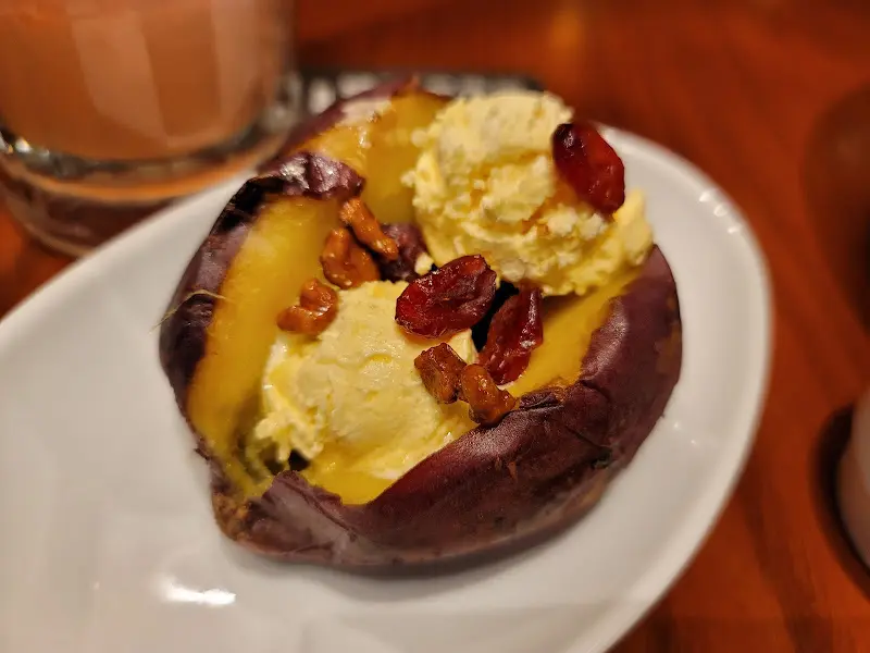 다산 아웃백 현대프리미엄아울렛점 내부 좌석