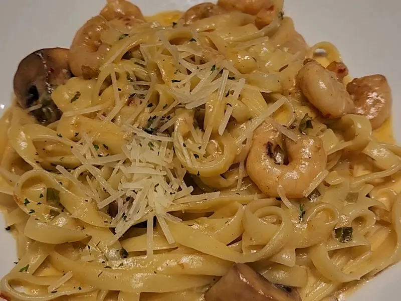 꾸덕하고 고소한 아웃백 투움바 파스타