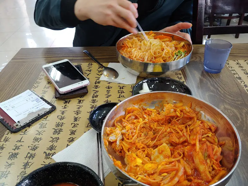 맛있게 비벼진 짬뽕