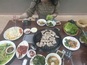 추억이 방울방울, 동두천 골목 숨은 맛집 소스 삼겹살 이야기