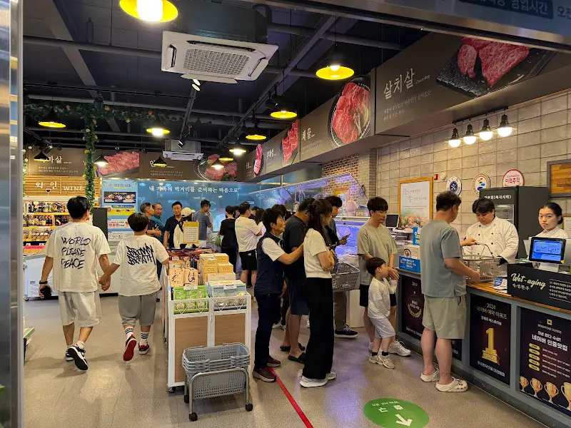 정육코너 내부 모습