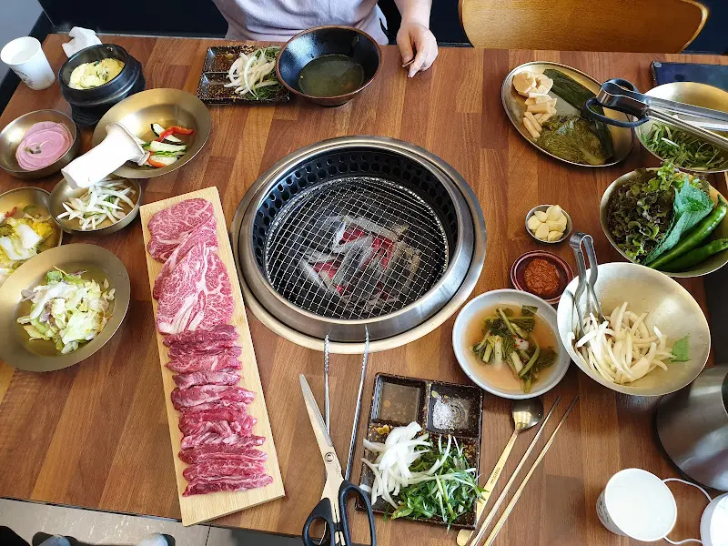 다양한 밑반찬들