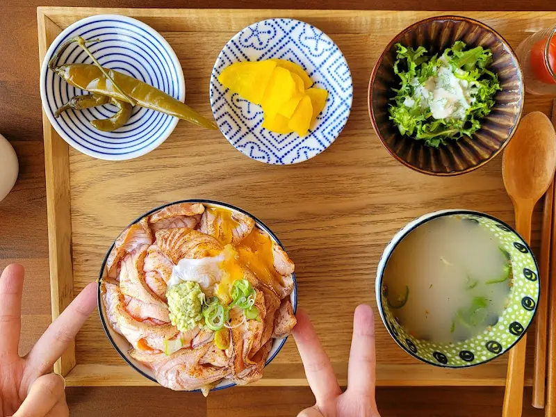 스테끼동과 곁들임