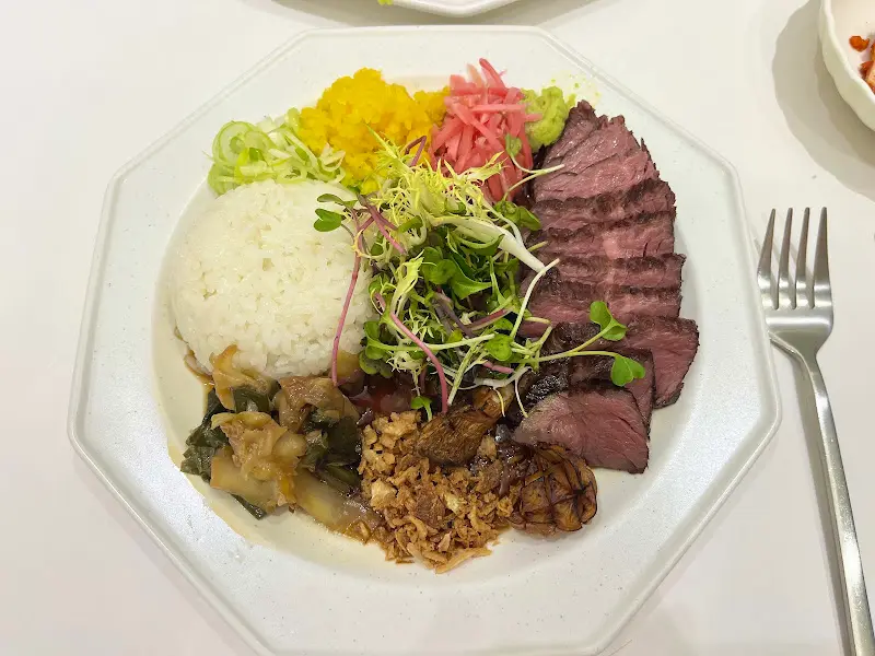 연화덮밥의 수비드 스테이크 덮밥