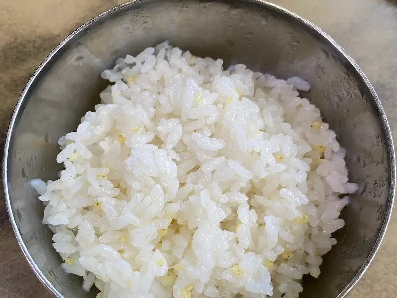 따뜻한 밥 한 공기