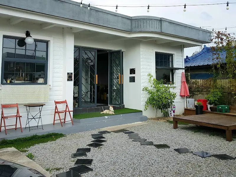 호피홀리데이 외부