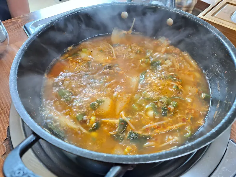 보글보글 끓는 오리탕