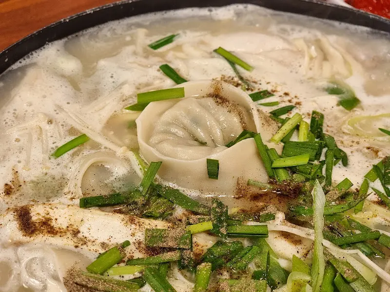 닭한마리 칼국수 만두