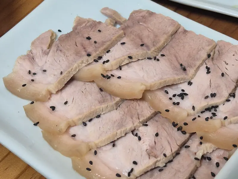 윤기가 흐르는 수육