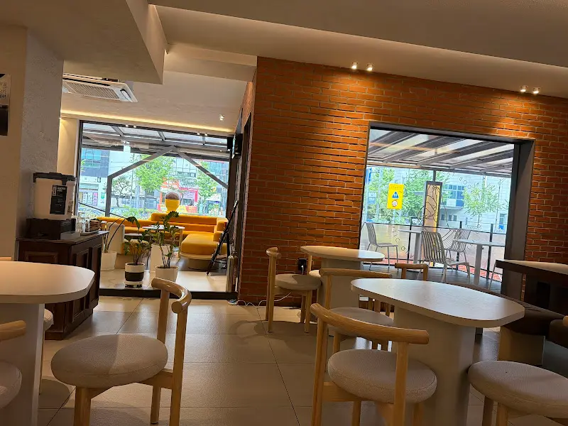 커피맛을조금아는남자 내부