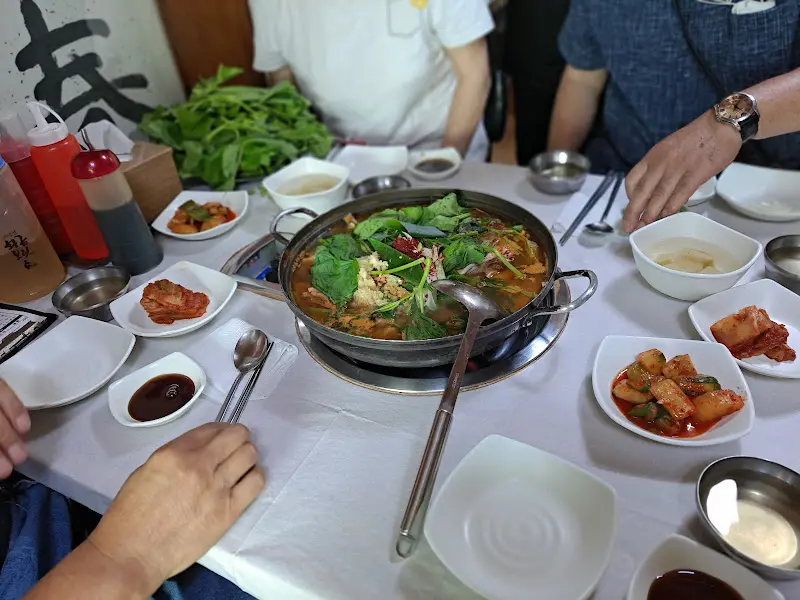 푸짐한 복어탕 한 상 차림