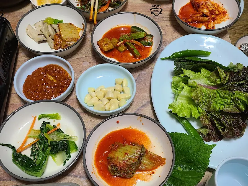 다양한 밑반찬 클로즈업