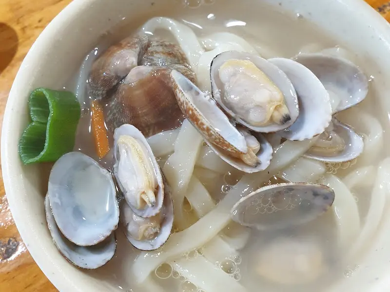 바지락이 듬뿍 들어간 칼국수