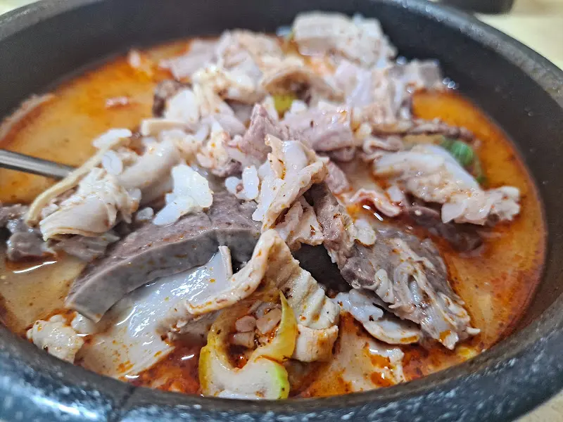 푸짐한 순대국