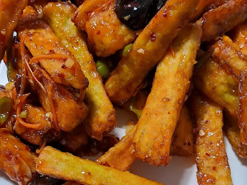 윤기가 자르르 흐르는 지삼선