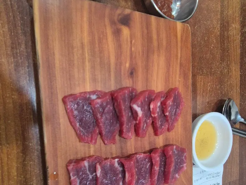 육사시미 근접샷