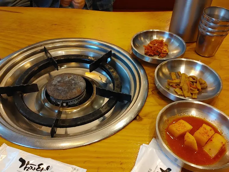 진미감자탕 묵은지 감자탕