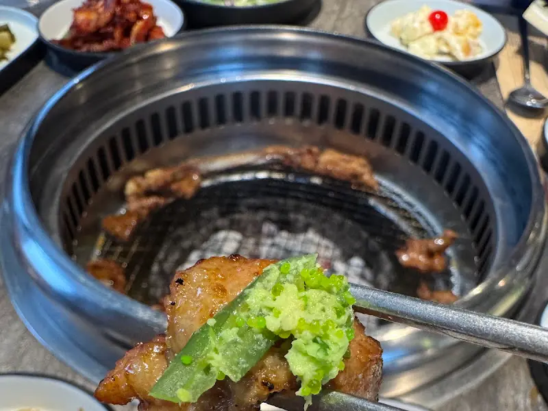 잘 구워진 돼지갈비