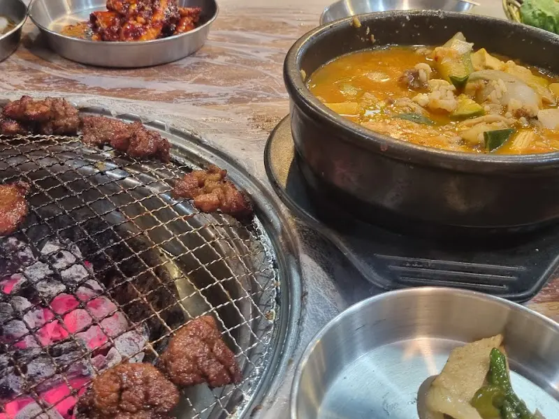 돼지갈비와 밑반찬