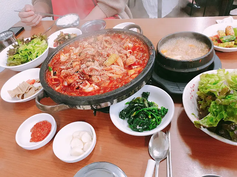 오삼불고기와 밑반찬