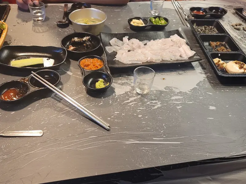 푸짐하게 차려진 한 상 차림