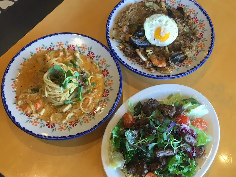 붉은대게파스타, 갈릭칠리새우덮밥, 고베 채끝살 스테이크