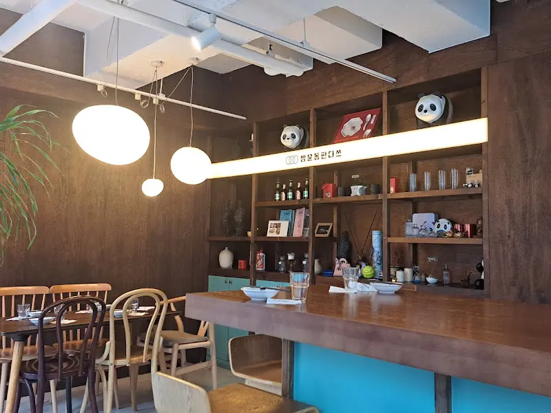 아늑한 분위기의 내부