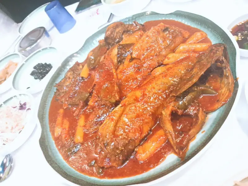 윤기가 자르르 흐르는 명태조림