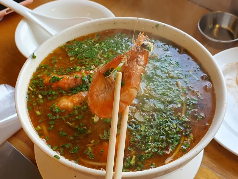 새우탕 쌀국수의 칼칼한 국물