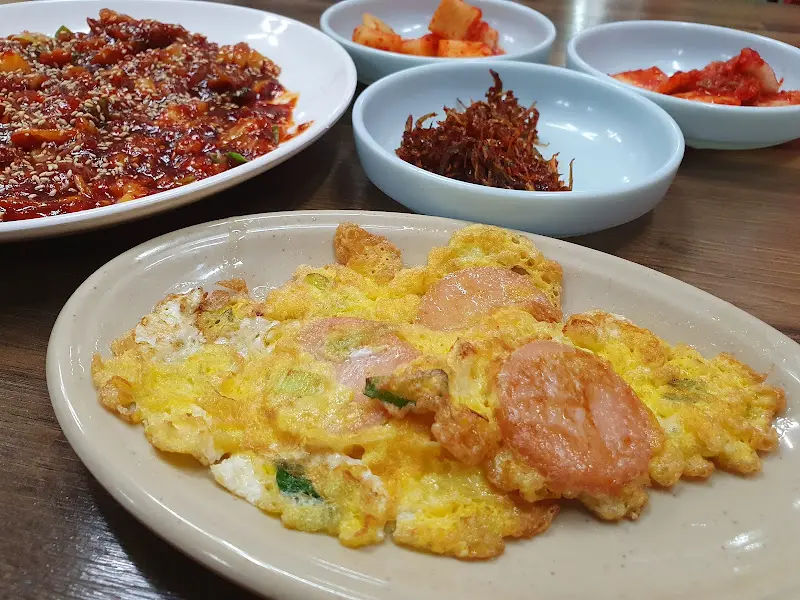 계란말이와 제육볶음